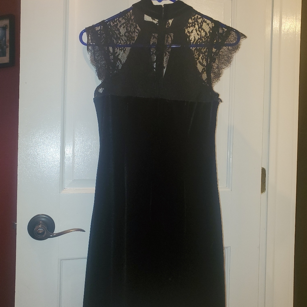 🌻HP🌻WH|BM Black Mock Neck Dress - Picture 2 of 7